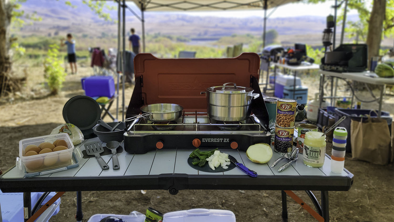 Smart Camping Cookware 2026: AI-Powered Temperature Control and App-Connected Cooking Gear Reviews