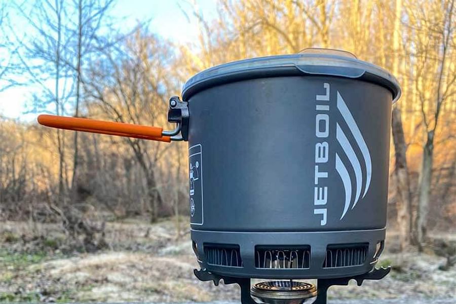 Jetboil integrated stove system