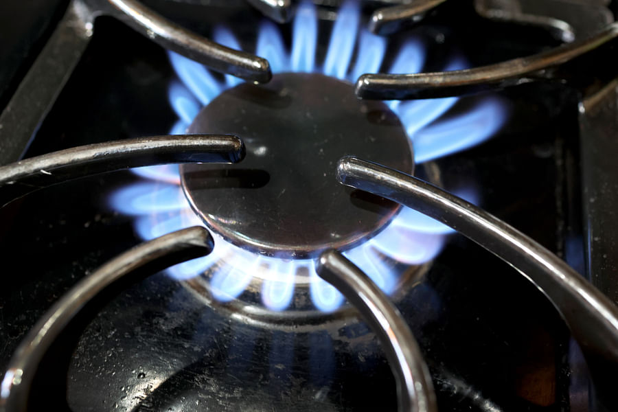 chemical reaction stove in use