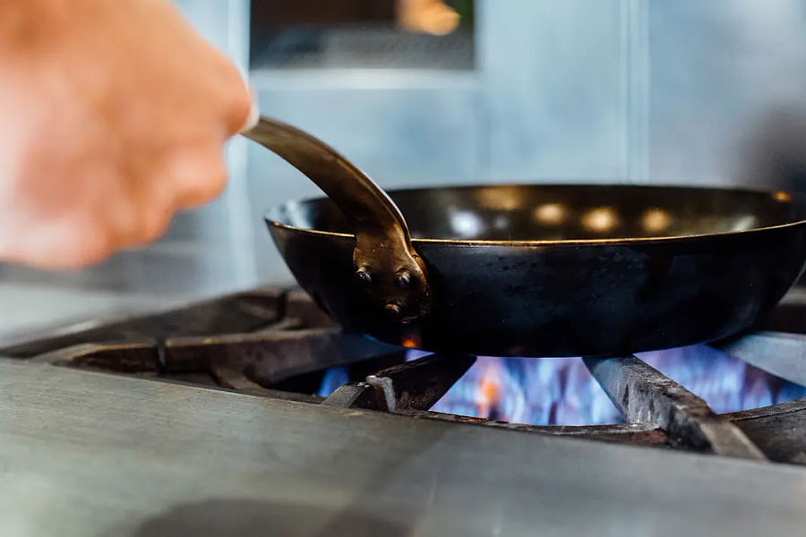 lightweight chemical reaction stove